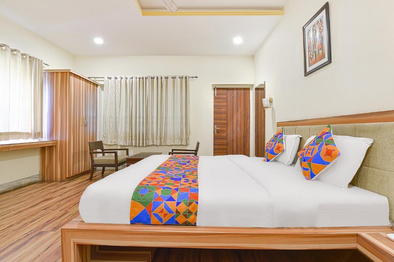 Collection O Royal Icon Hotel Udaipur Ngoại thất bức ảnh