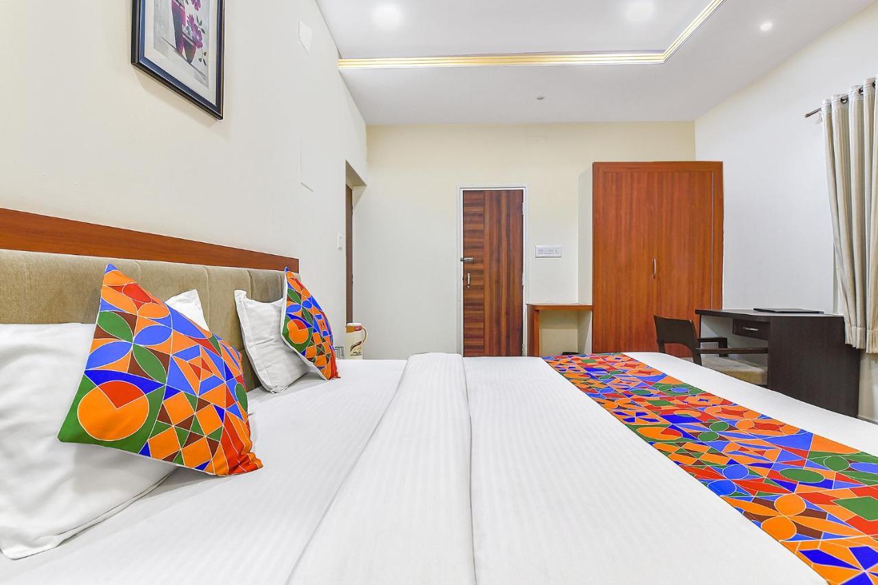Collection O Royal Icon Hotel Udaipur Ngoại thất bức ảnh