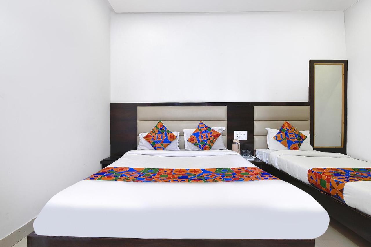 Collection O Royal Icon Hotel Udaipur Ngoại thất bức ảnh