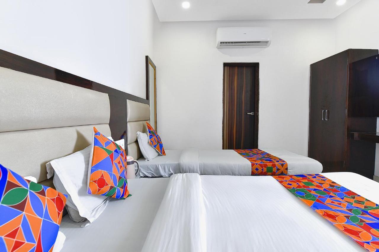 Collection O Royal Icon Hotel Udaipur Ngoại thất bức ảnh