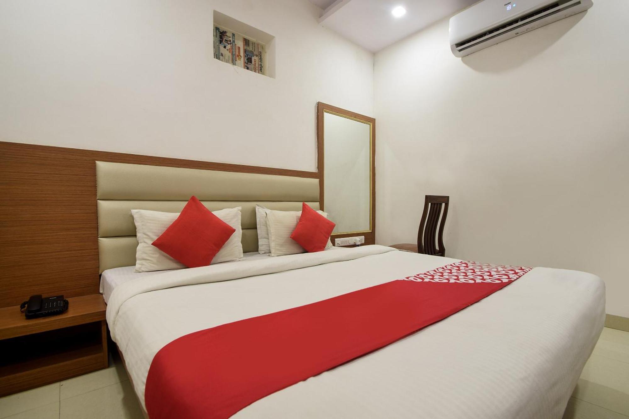 Collection O Royal Icon Hotel Udaipur Ngoại thất bức ảnh