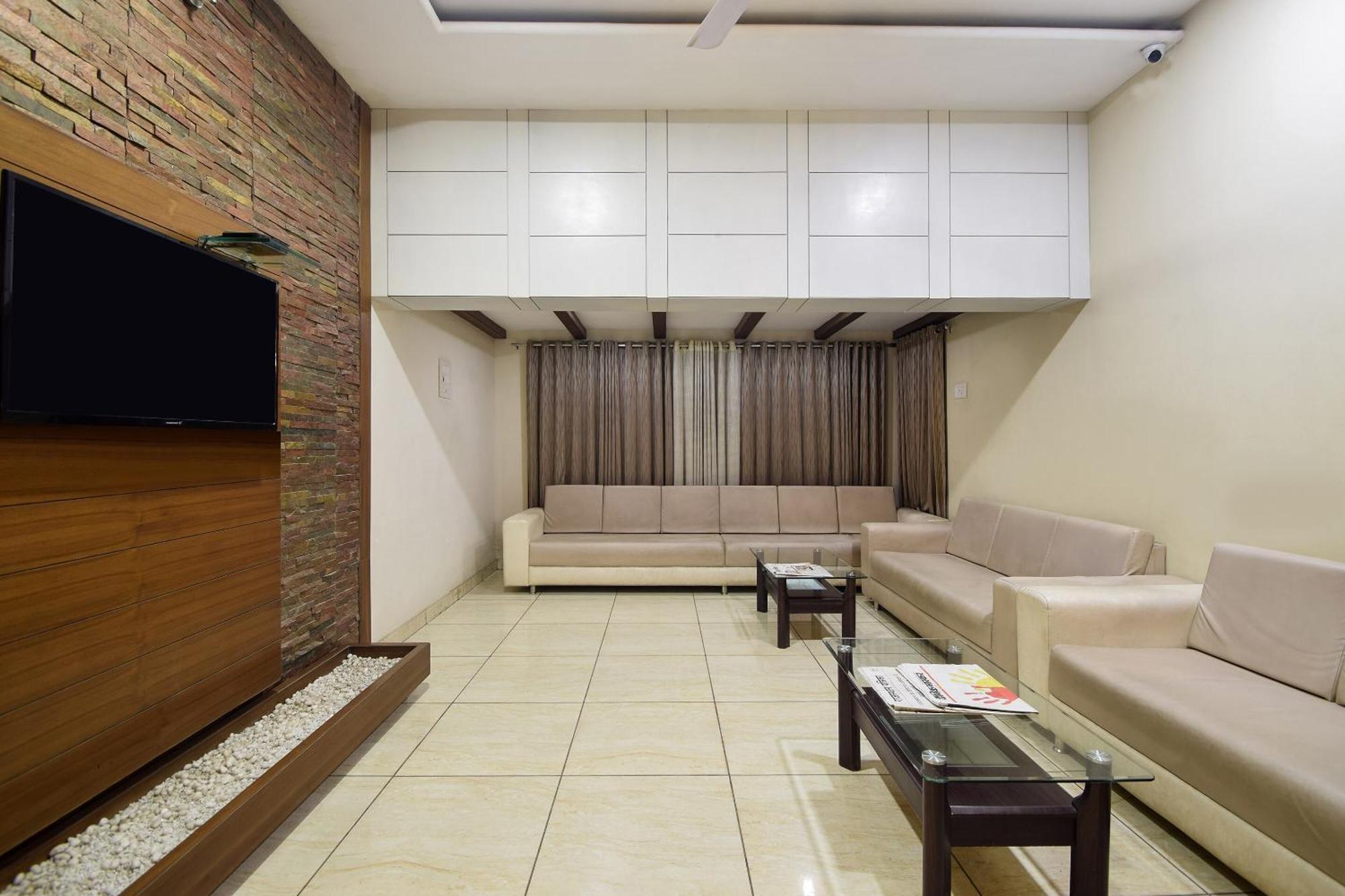 Collection O Royal Icon Hotel Udaipur Ngoại thất bức ảnh