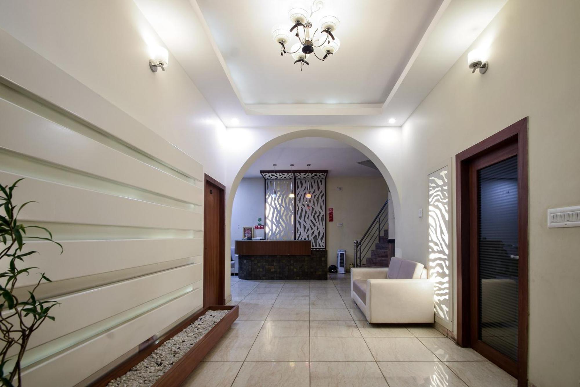 Collection O Royal Icon Hotel Udaipur Ngoại thất bức ảnh