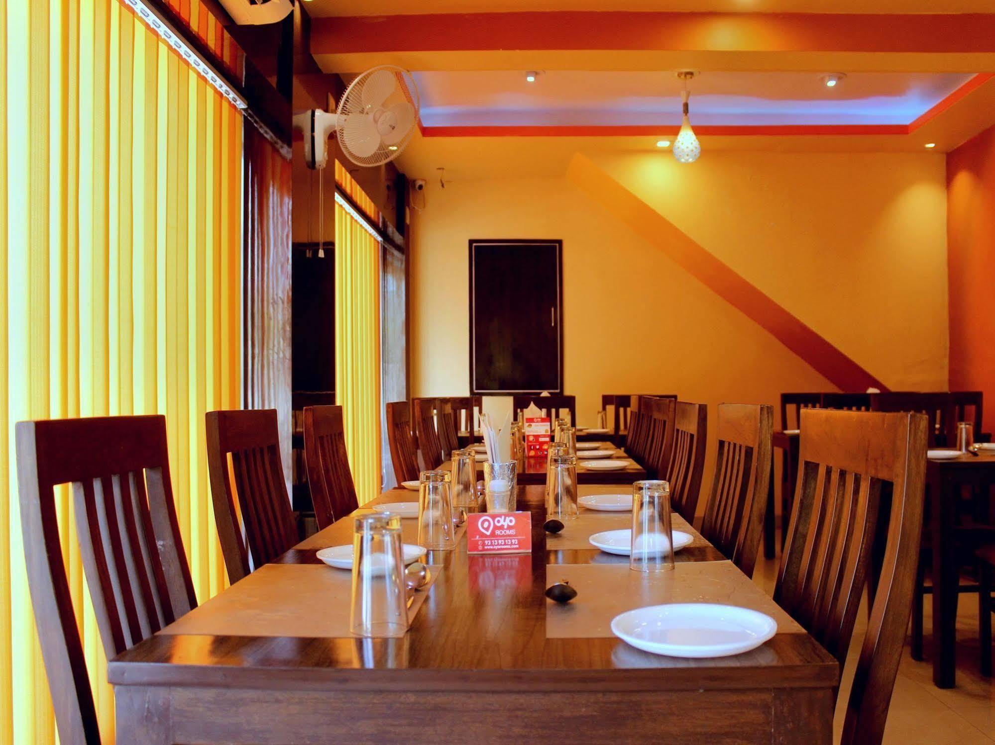 Collection O Royal Icon Hotel Udaipur Ngoại thất bức ảnh