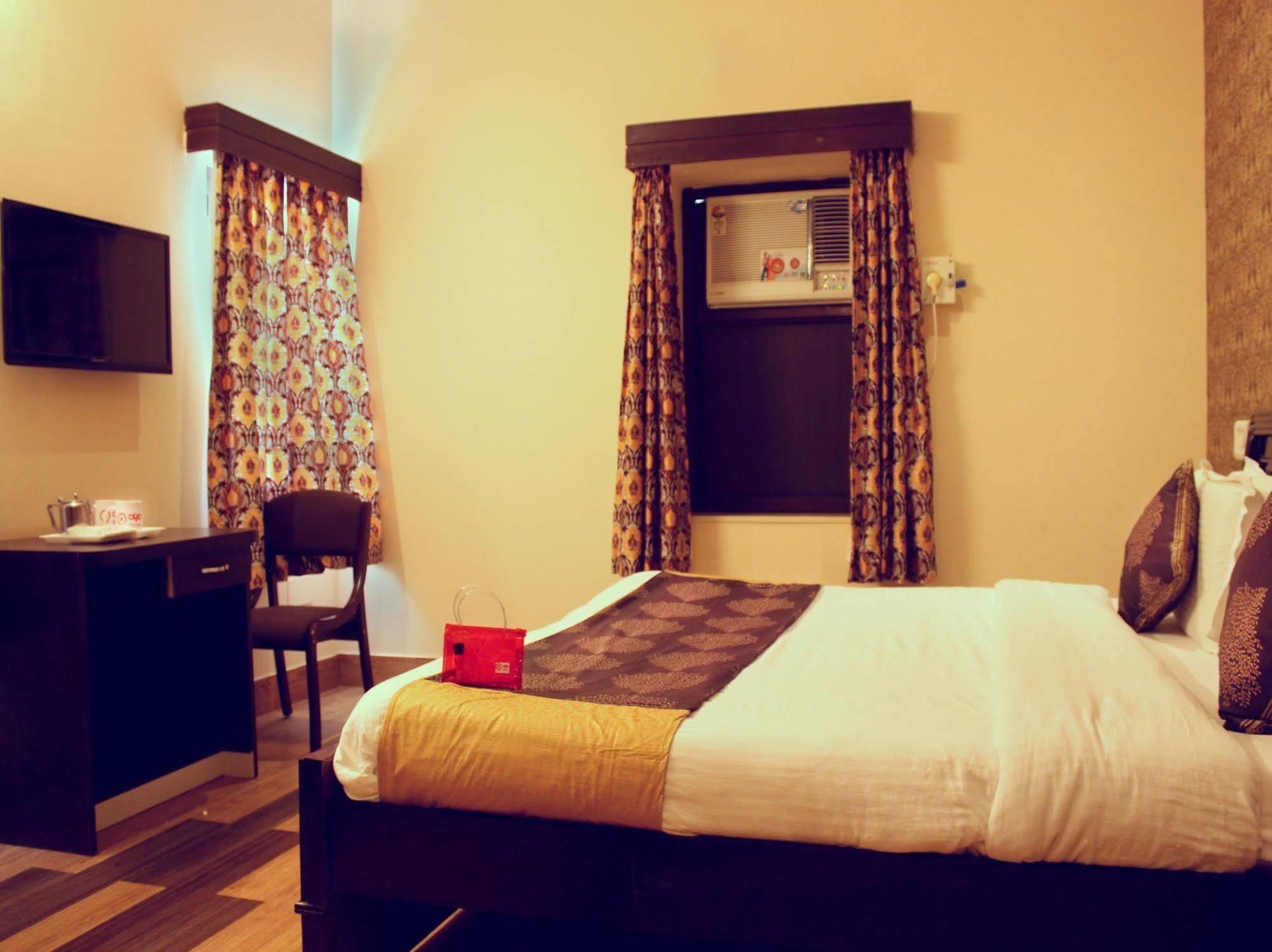 Collection O Royal Icon Hotel Udaipur Ngoại thất bức ảnh